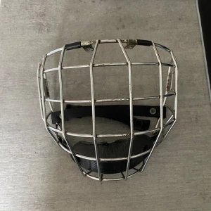 Jofa crom galler i stl M - Säljer ett Jofa crom galler i storlek M, väldigt bra skick. Priser är ej hugget i sten!