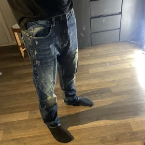 Jeans - Snygga jeans👖. Perfekt skick. Hör av dig för mer information!😁