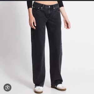 Lager 157 ”low rider” - Använda 2 ggr  Säljes då de är för stora Strl S Pris 200kr