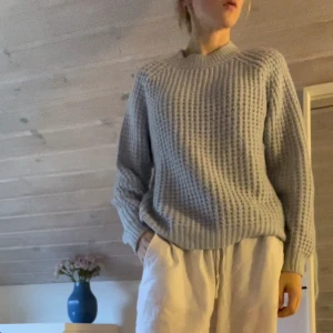 Ljusblå stickad tröja - Superfin ljusblå stickad tröja från lager✨🐬