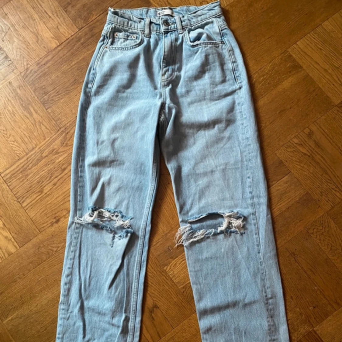 Högmidjade mom jeans 