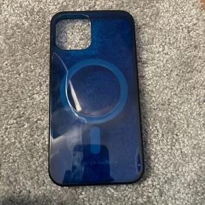 Iphone 12 skal - Säljer detta skal då jag köpt ett annat🩷 Säljer för 150kr