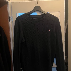  stickad mörkblå Gant  - Väldigt bra skick, 