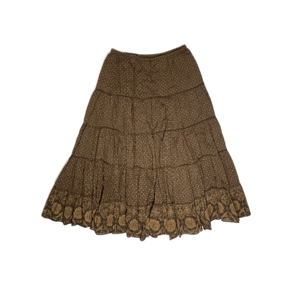 Brun maxi kjol för sommaren I 100% bomull   Stories XL   Stretchig midja, bra skick, knappt använd . Kjolar.