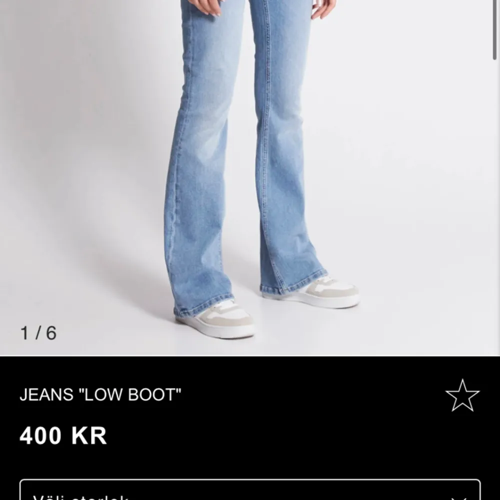 Säljer dessa byxorna eftersom de är för stora och för långa, har använts fåtal gånger men behöver tvättas vid benen. Jeans & Byxor.