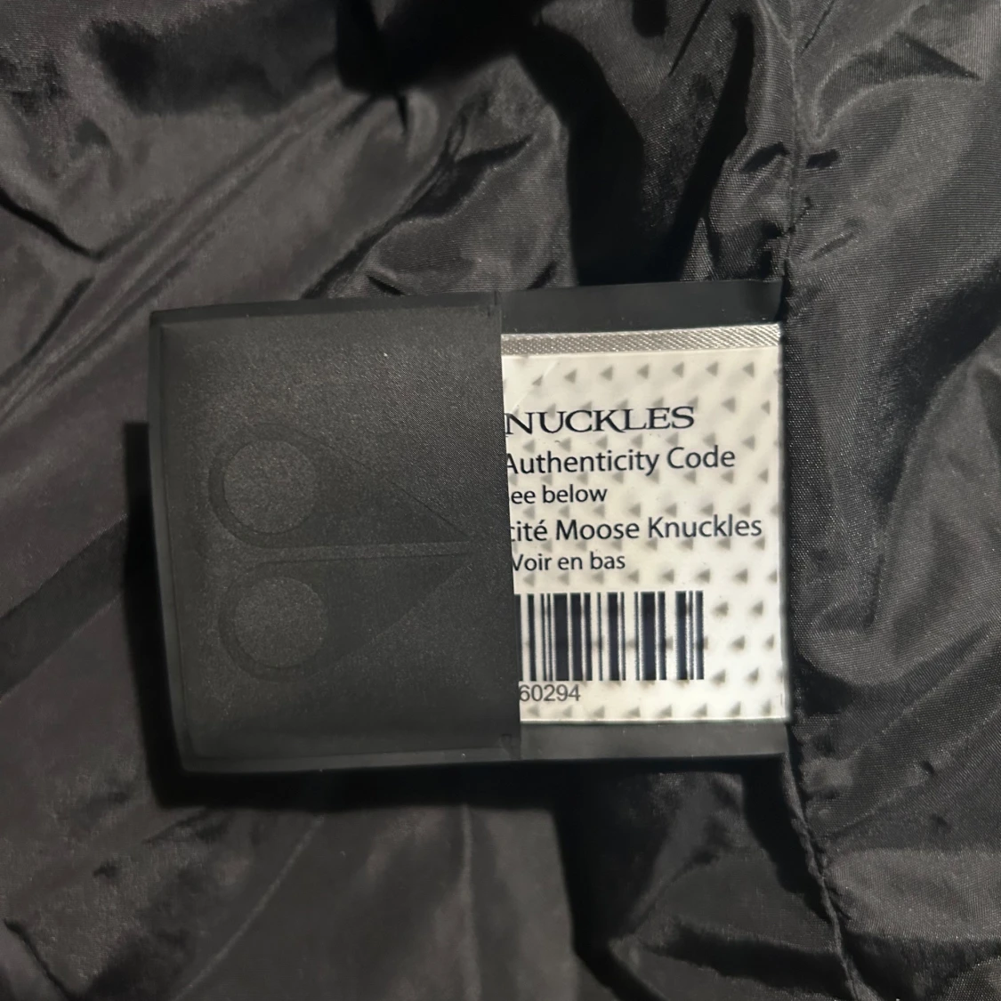 Blå Moose Knuckles dunjacka med pälskant - 2