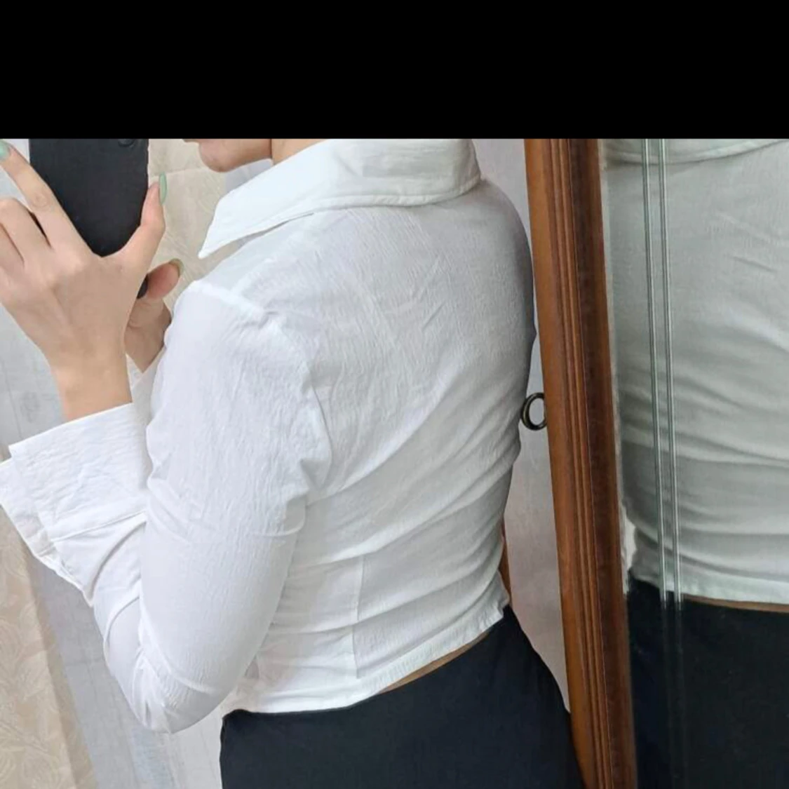 Vit skjorta med rynk framtill - 2