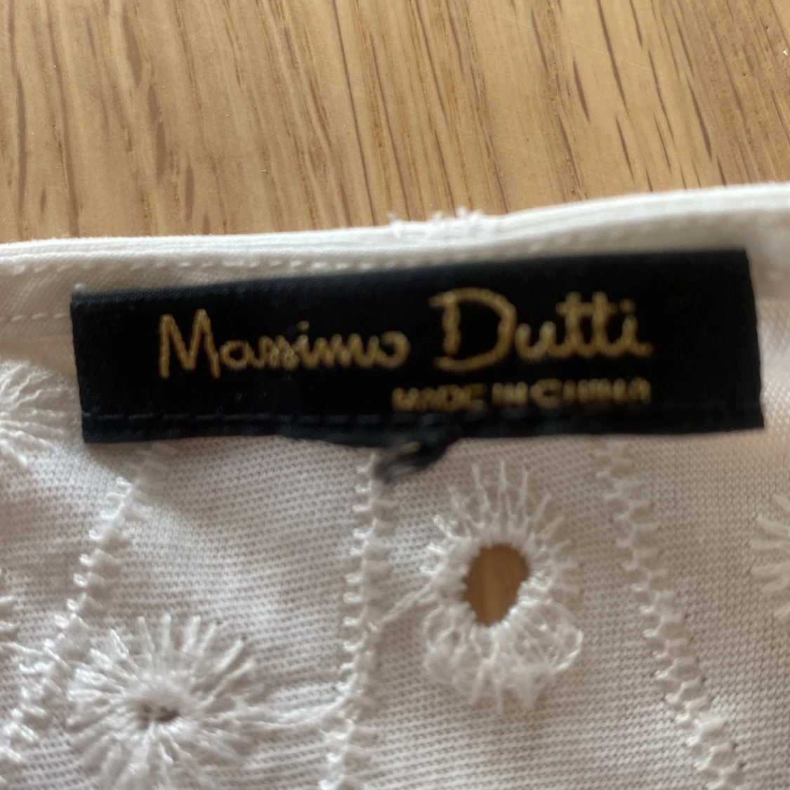 Vit broderad blus från Massimo Dutti - 2