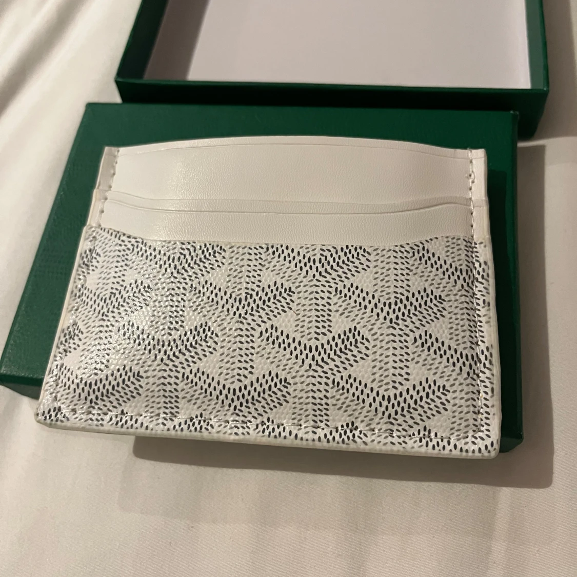 Vit korthållare - 2