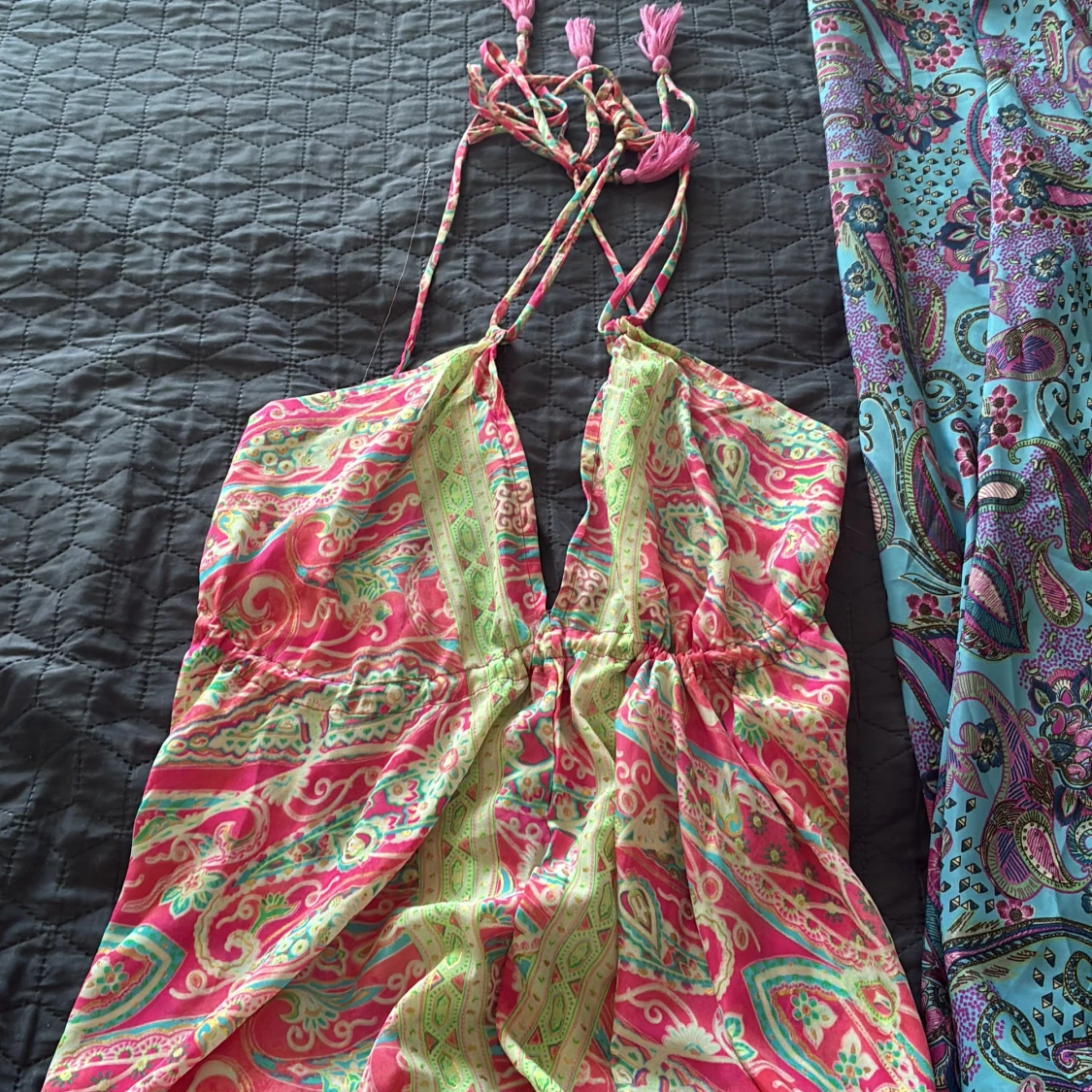 Halterneck klänningar från Spanien - 1