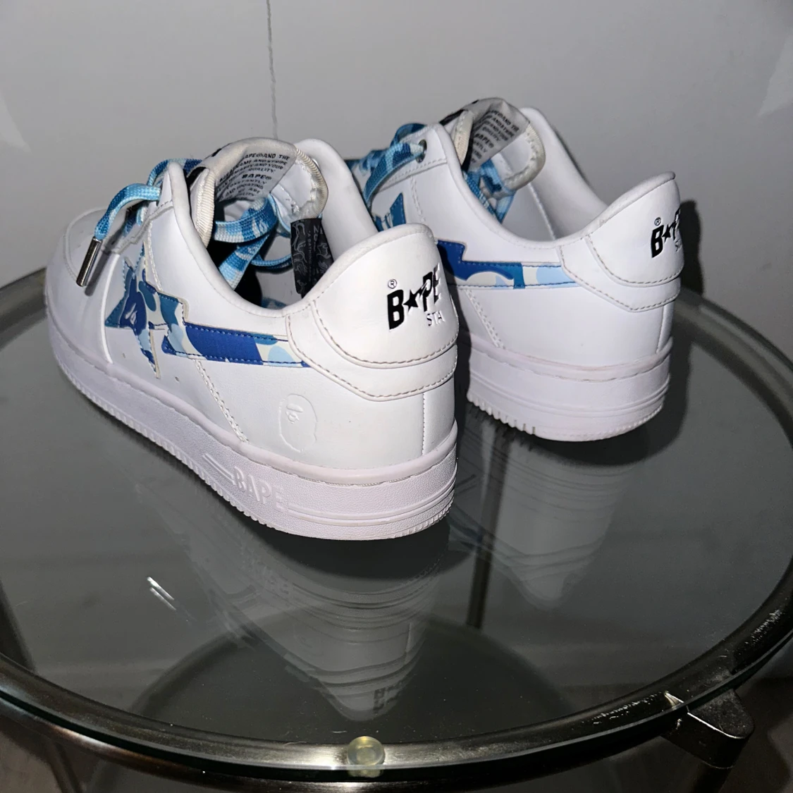 BAPE STA vita sneakers med blå camo - 2