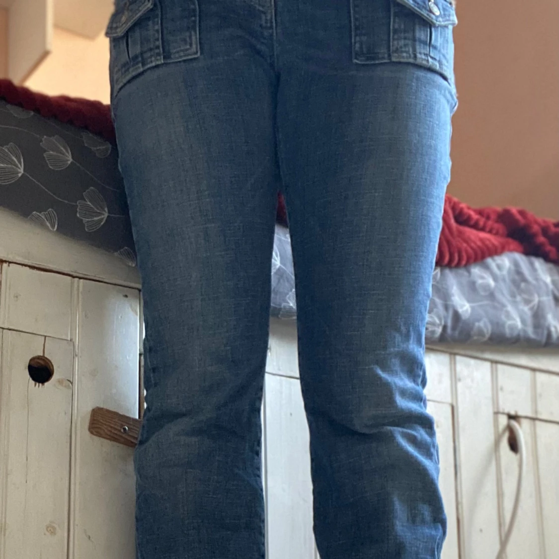 Utsvängda jeans med låg midja - 2