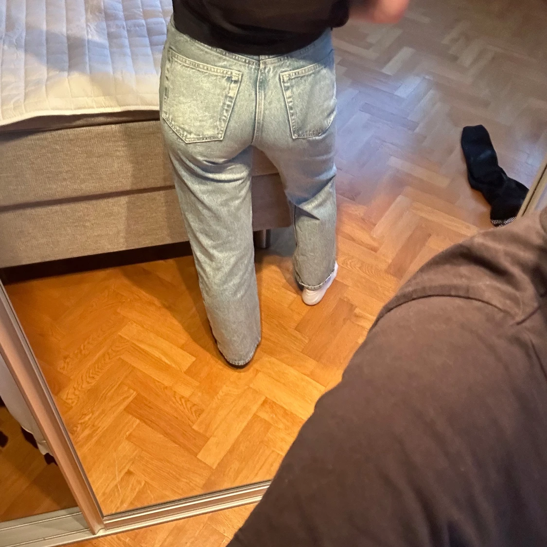 Ljusblåa jeans från weekday - 1