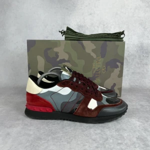 Valentino rockrunner sneaker - – Condition: 8/10  – What is included: Only the sneakers  – Retail price: 8515 SEK