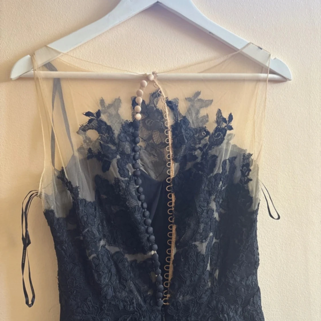 Svart spetsklänning från Pronovias - 2