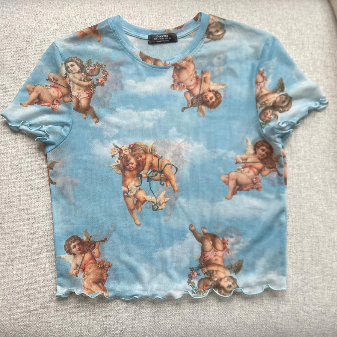 Blå mesh topp med änglamotiv från Bershka - 1