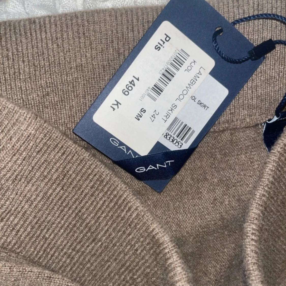 Beige långkjol i lammull från Gant - 3