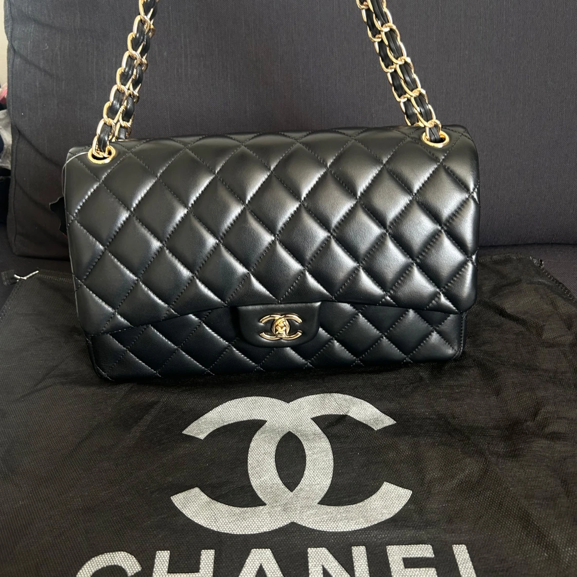 Axelremsväska i äkta skinn