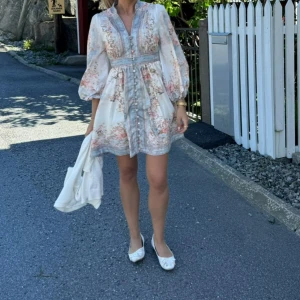 Miss Rosier klänning  - Säljer min fina klänning från Miss Rosier🌸⚡️Använd fåtal gånger