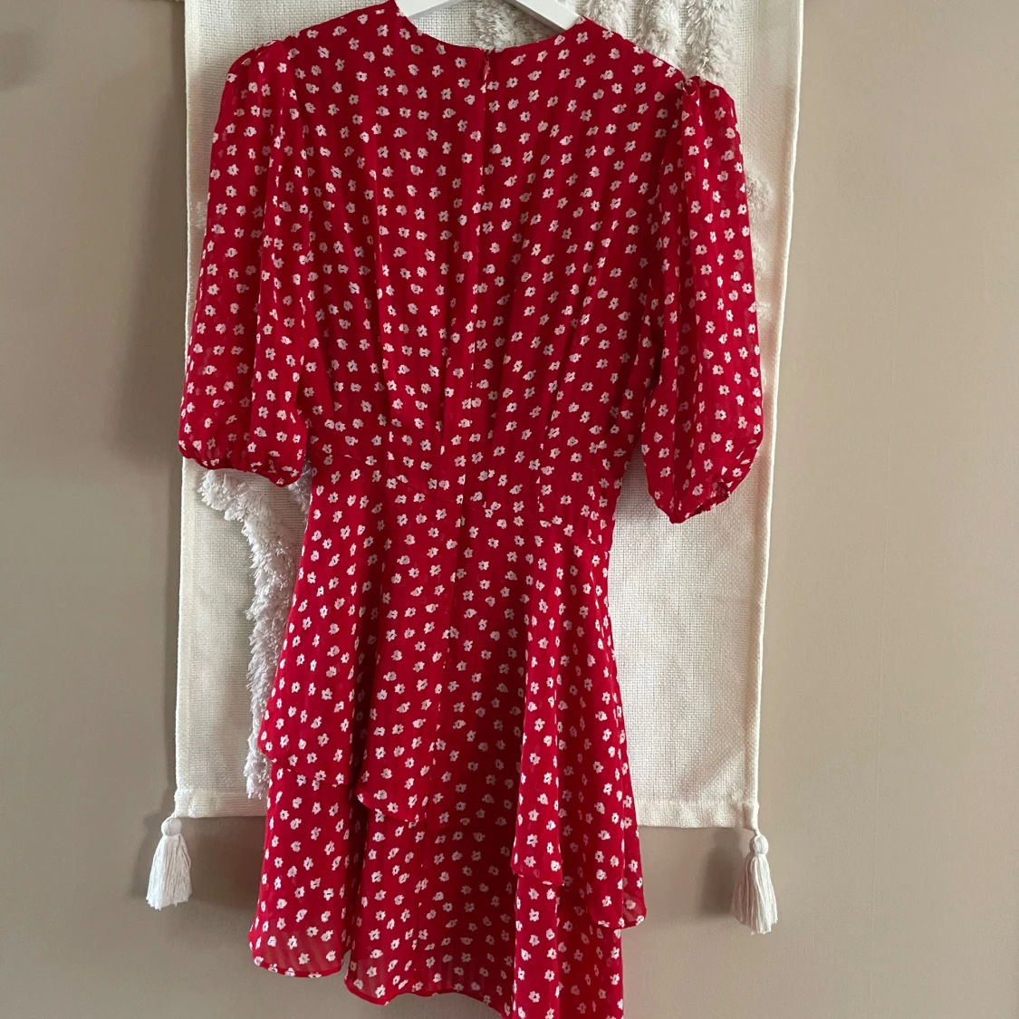 Röd blommig kortklänning från Adoore - 4