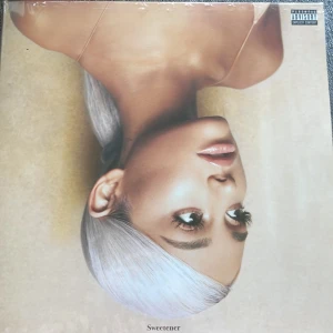 Ariana Grande Sweetener LP - Sweetener Vinyl, fortfarande inplastad och aldrig använd. Nypris: 499