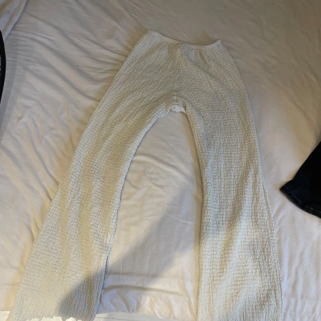 Vita vida byxor med struktur - 3