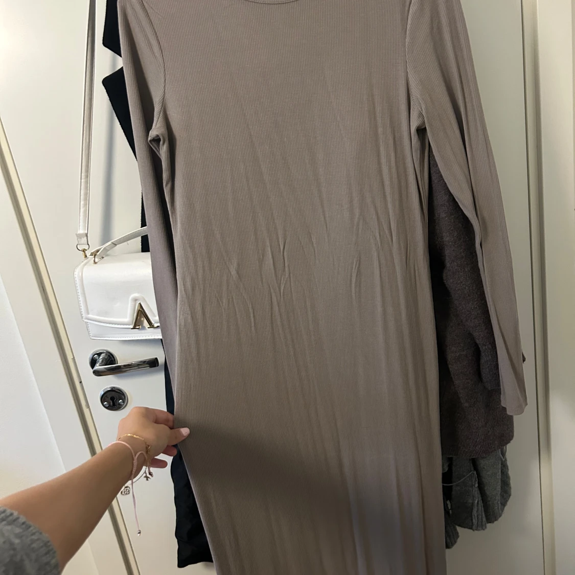 Mörk beige ribbad långklänning 157 - 2