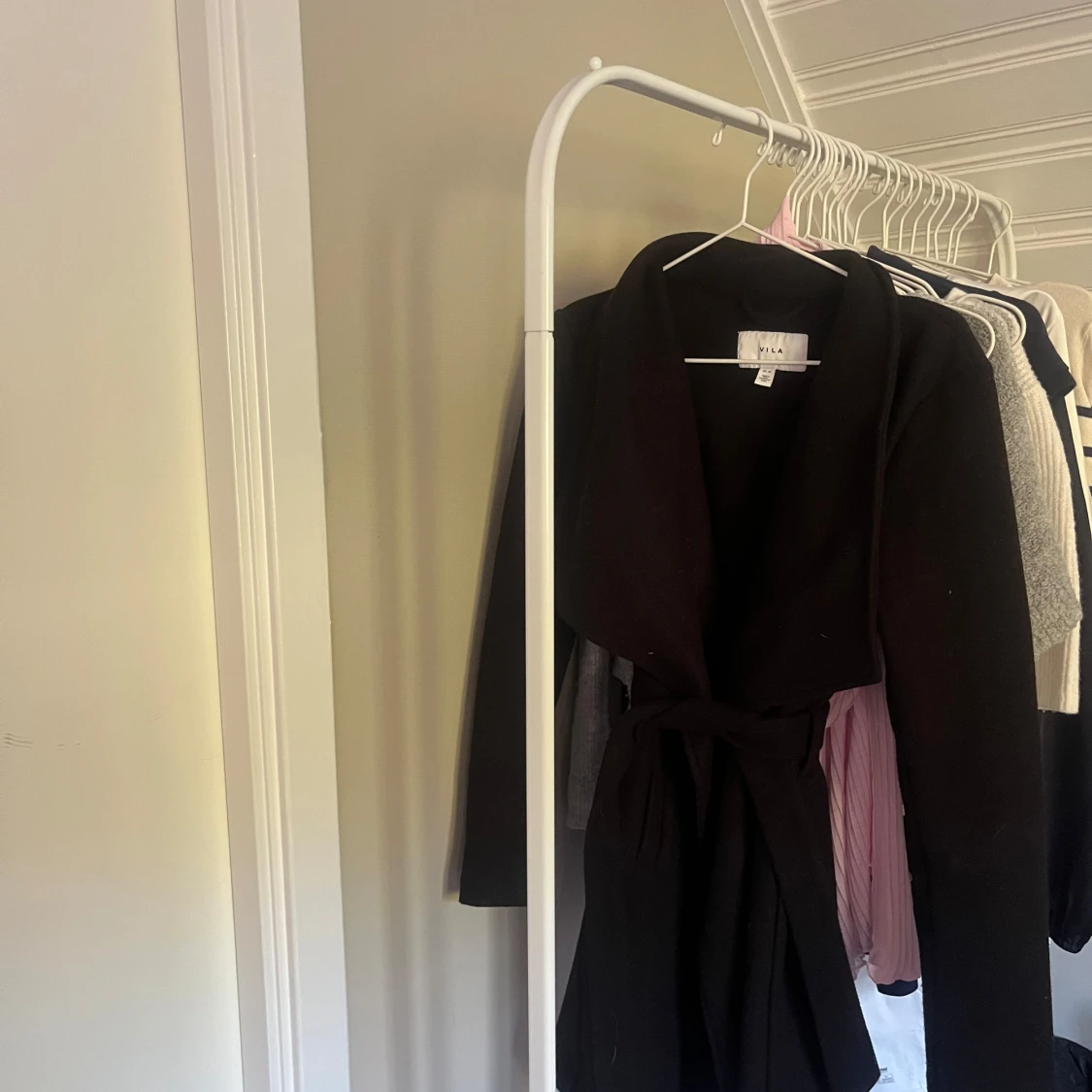 Svart kappa Vila - 2