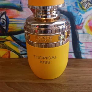 French Avenue Tropical Kiss parfym - 80 ml  nämligen köpt använd endast 2 gånger