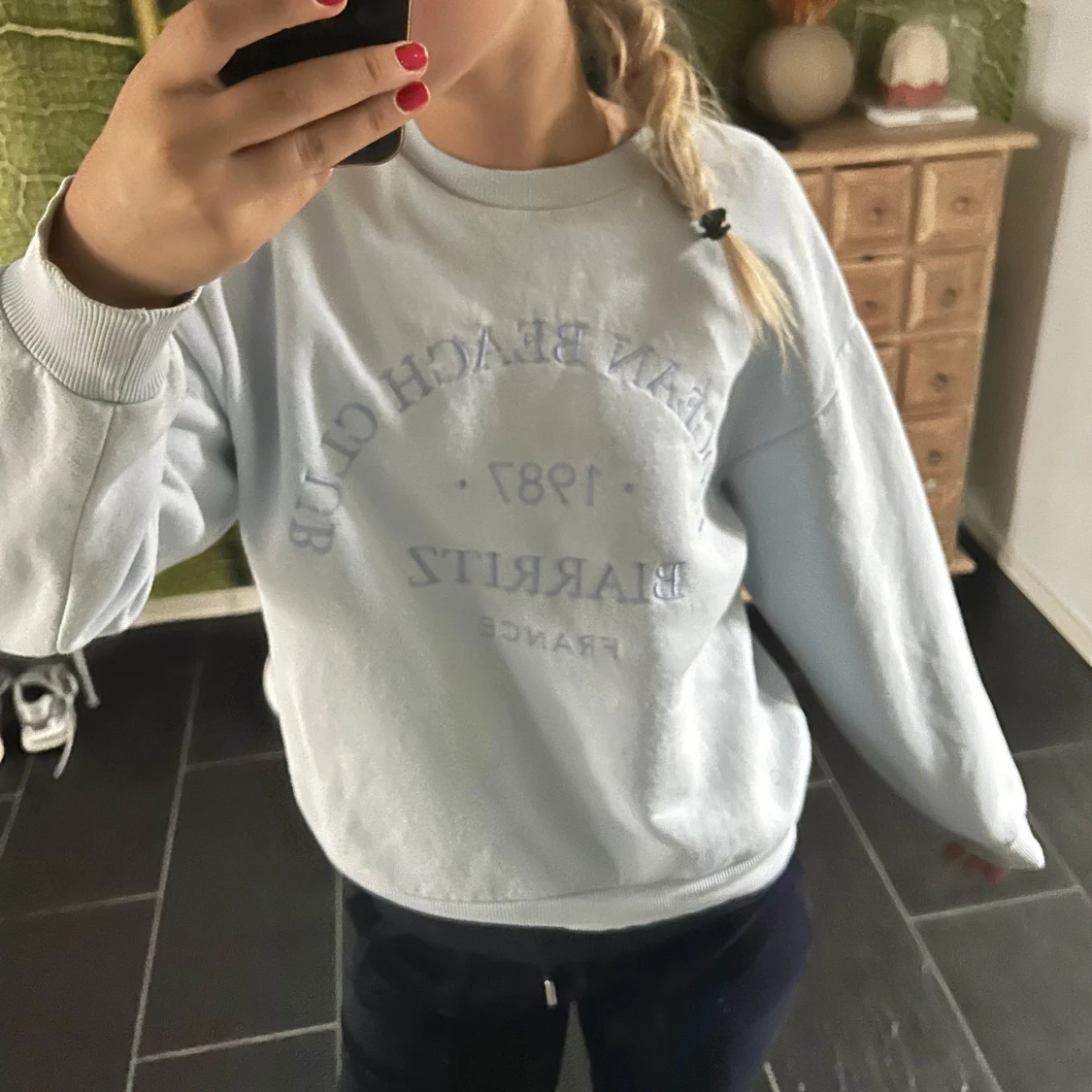 Ljusblå sweatshirt från Gina Tricot - 1