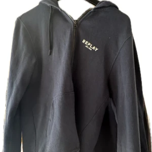 Replay Zip Hoodie - Grisch grischeli grisch hoodie från Replay. Köptes för 899:- | Passar inte längre | Sitter som S