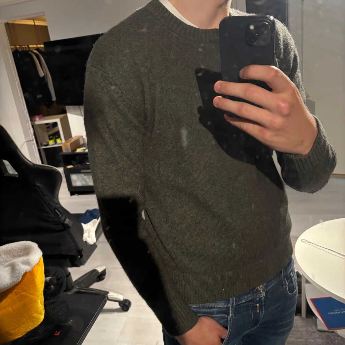 Mörkgrön stickad tröja