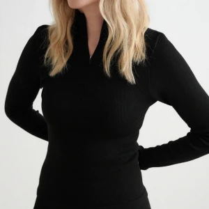 Ulltröja Aim’n - Säljer en helt ny ulltröja från Aim’n i storlek S. Helt ny, endast provad. Nypris 799kr säljer för 599kr.