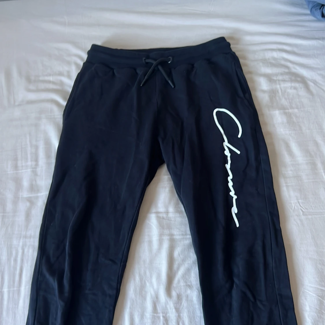 Svart tracksuit byxa/långärmad tröja Closure London - 2