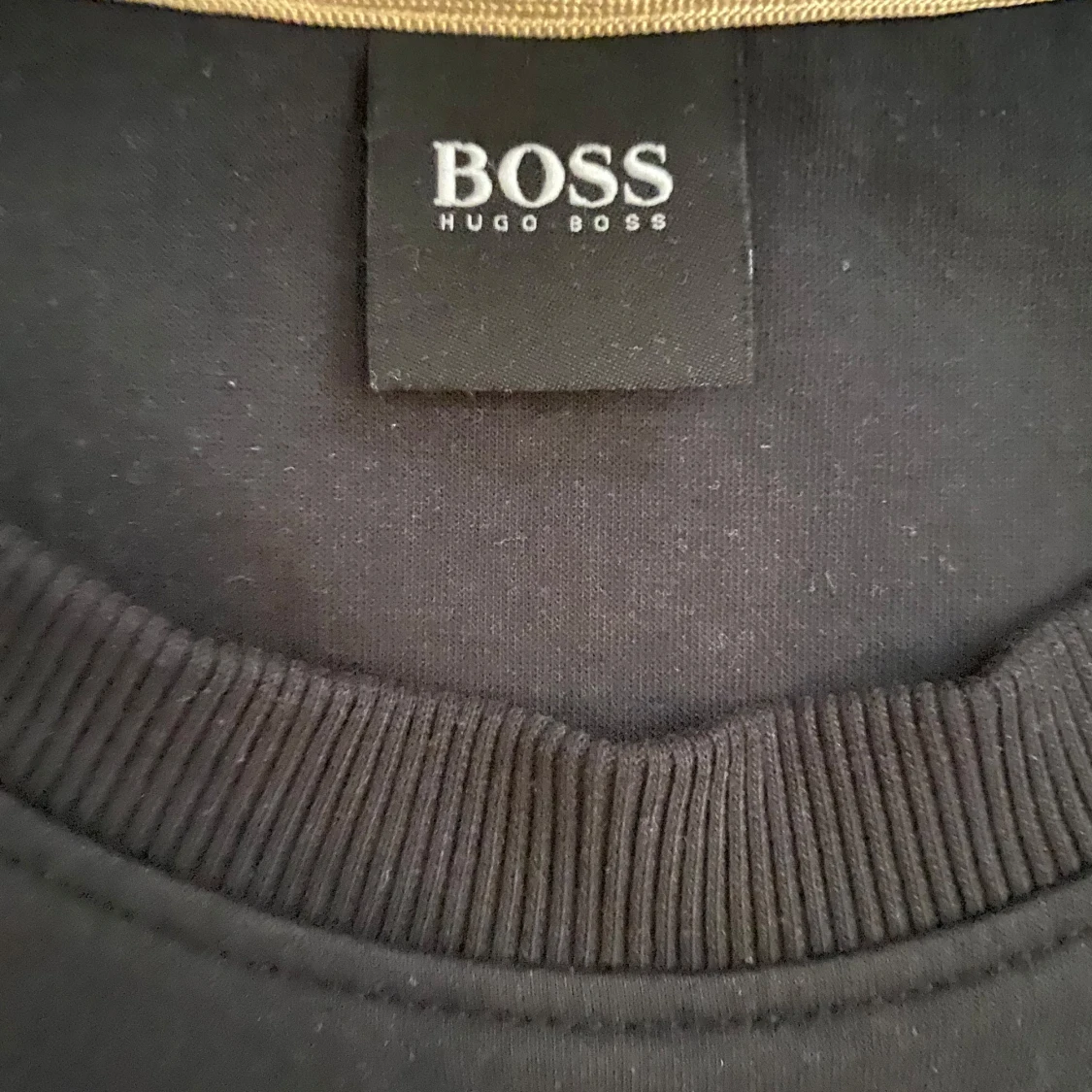 Svart sweatshirt från Hugo Boss - 3