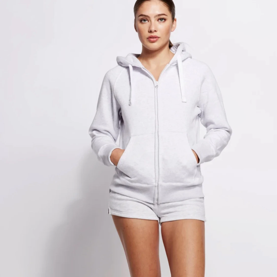 Ljusgrå hoodie med dragkedja - 2