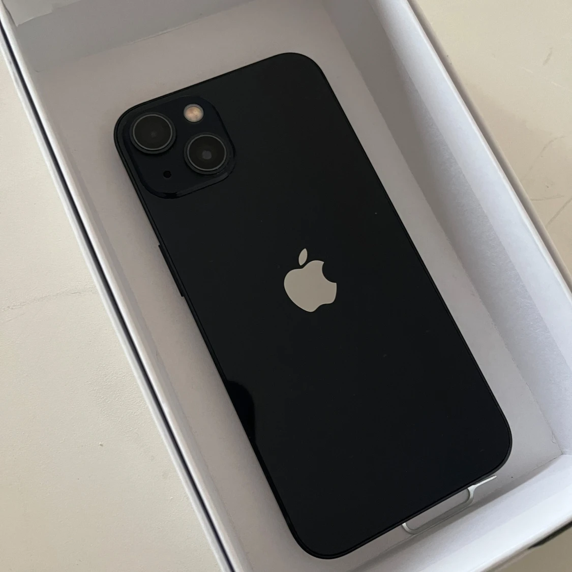 Svart iphone 13 i mycket bra skick  - 1