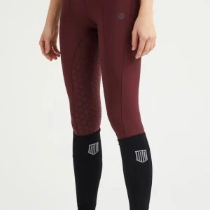 Äkta Maya dolorez ridbyxor - Äkta Maya dolorez ridbyxor sparsamt använda för att de är lite för små för mig köpta för 1700 säljer för 1000 hör av er vid frågor annars är ni fria att bara trycka på köp💗💗