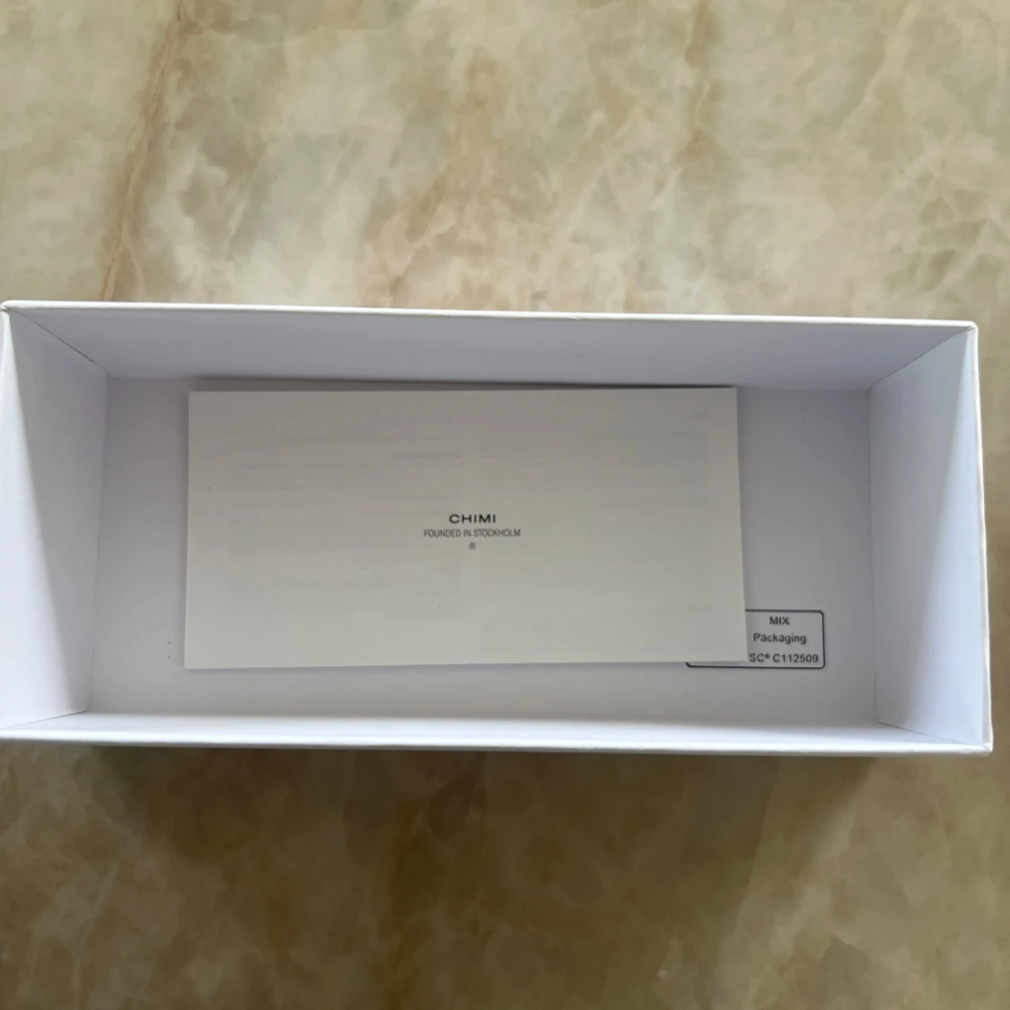 Svarta CHIMI solglasögon modell 04 - 3