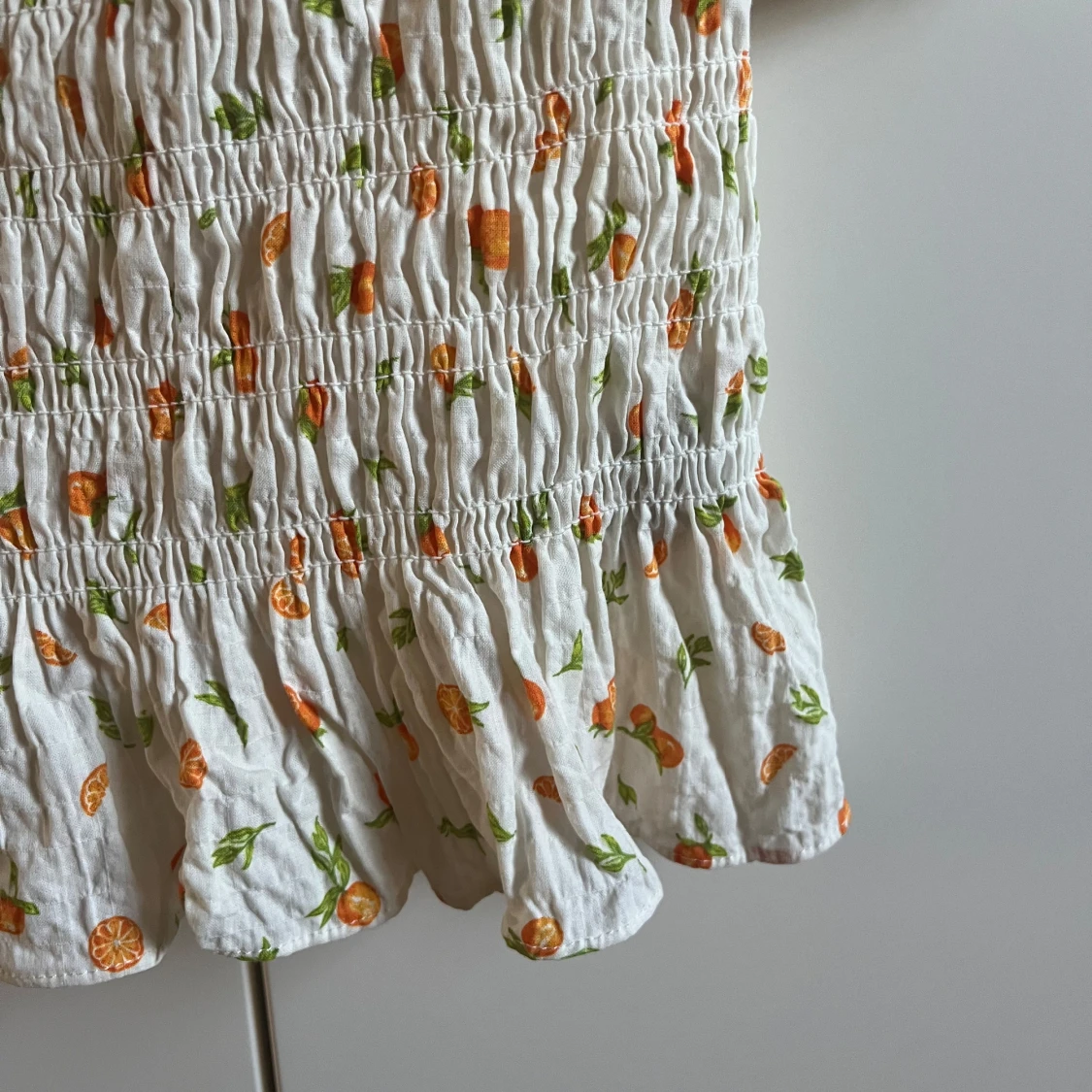 Vit blommig fintröja från H&M - 3