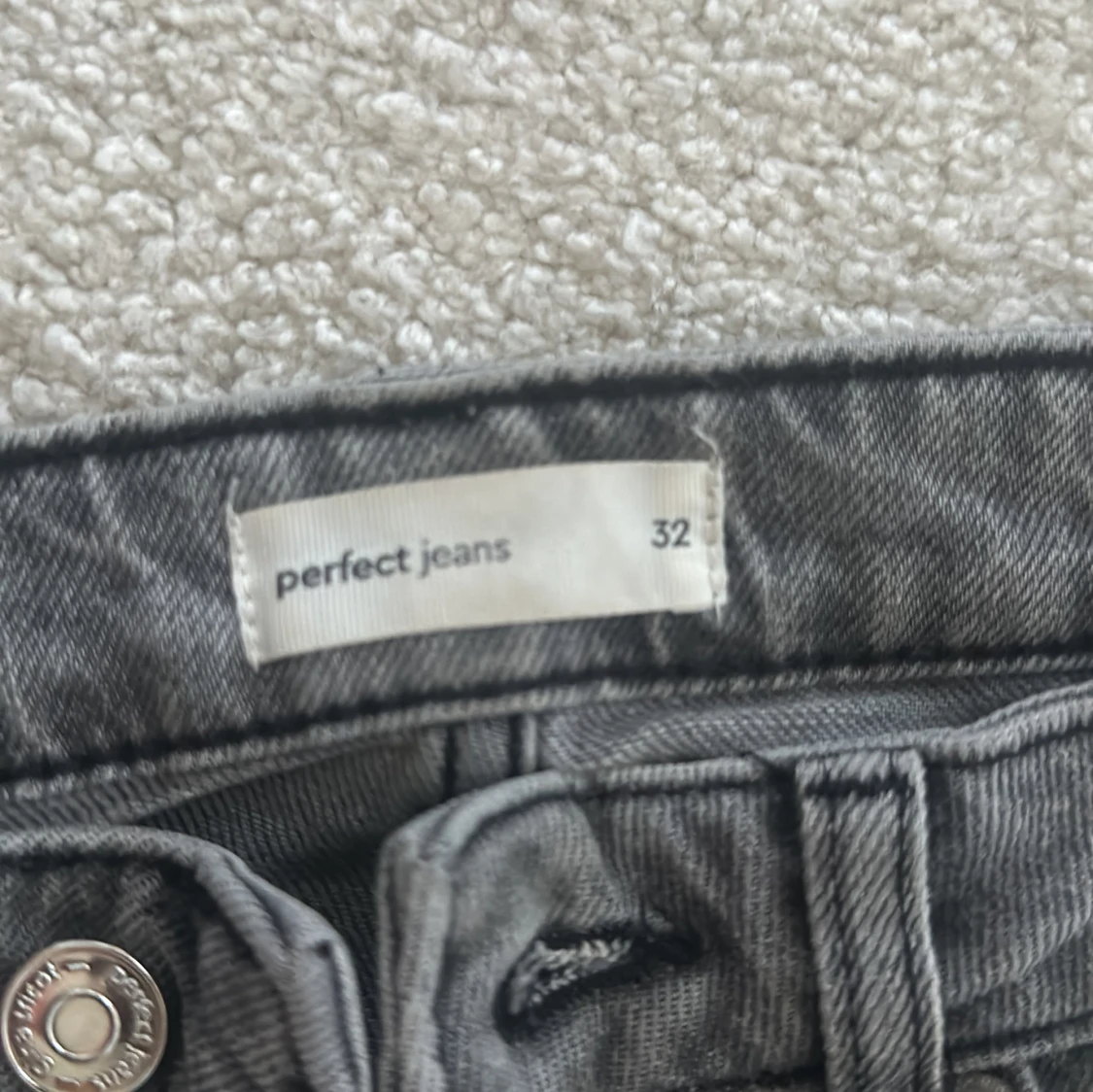 Grå bootcut jeans från Perfect Jeans - 2