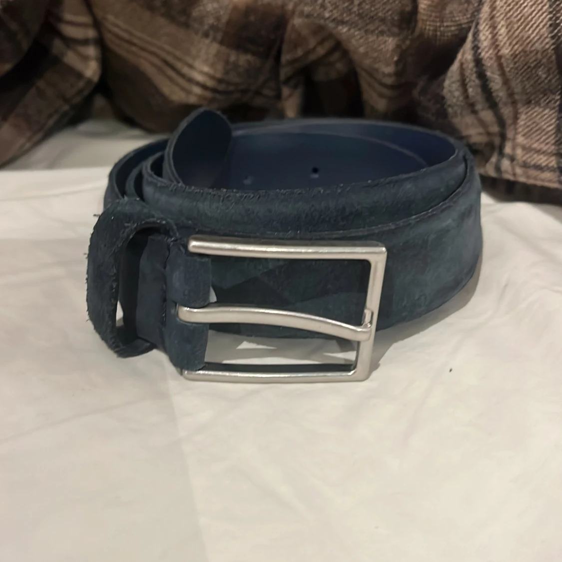 Marinblå mockabälte från These Glory Days