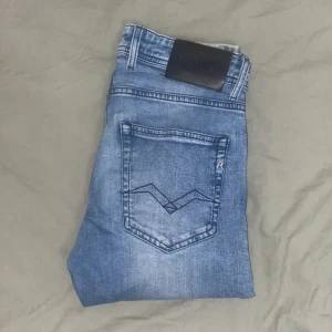 Replay Grover Jeans - Skick: 8.5/10 knappt använda och inga defekter | Storlek W28 L30, passar mer slim | Pris kan diskuteras!