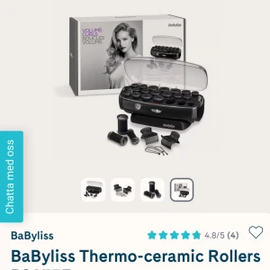 Värmespolar  - Värmespolar med hög prestanda skapar långvariga voluminösa lockar och vågor  Mjuka sammetsklädda spolar med keramisk beläggning distribuerar skonsamt värmen i håret och säkerställer mjuka lockar med långvaraktig effekt.  Med 3 storlekar på spolarna kan du skapa spännande effekter i håret och superclips håller spolarna på plats för en enklare styling.  Innehåller:  20 sammetsklädda keramiska spolar  8 stora, 6 medium, 6 små spolar  10 superclips (klämmor)  20 byglar i metall (för att fästa spolar