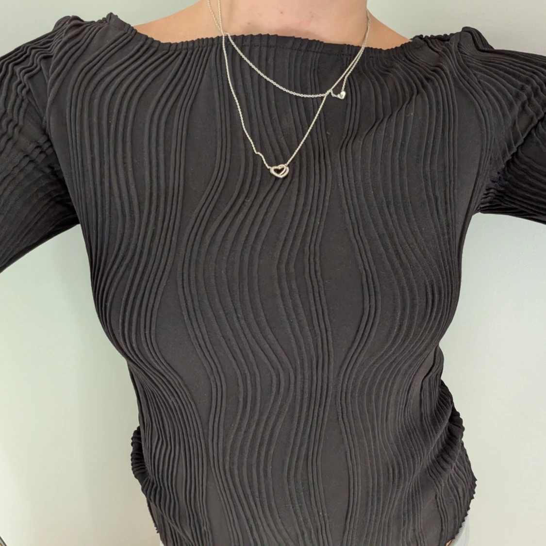 Svart ribbad långärmad topp - 2