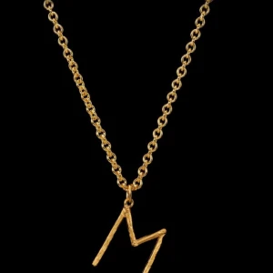 Maria nilsdotter halsband  - Säljer mitt maria nilsdotter halsband i bokstav B. Säljer pga att jag bytt till silver. Köpte det i julas och använt 2 gånger. Är i längden 45. Köpte för 2795. 
