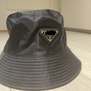 Prada hatt - Helt ny aldrig använd 