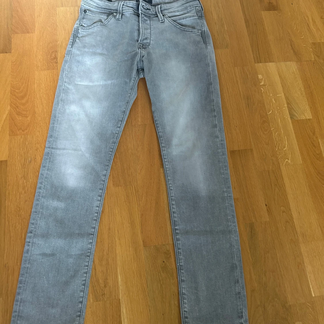 Grå slim jeans Jack & Jones 29/30