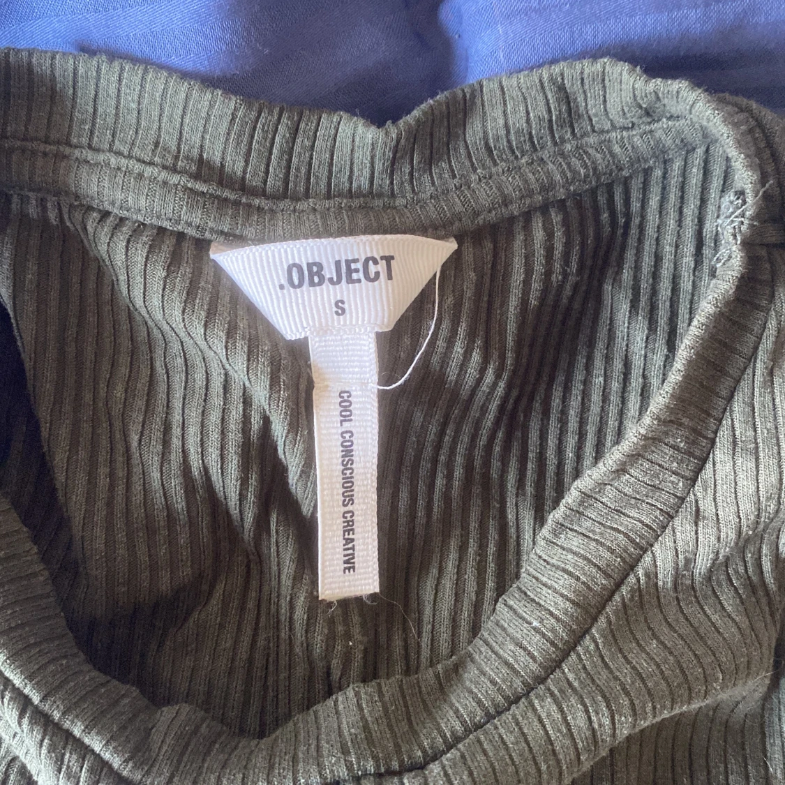 Olivgrön ribbad linnetopp från Object - 3