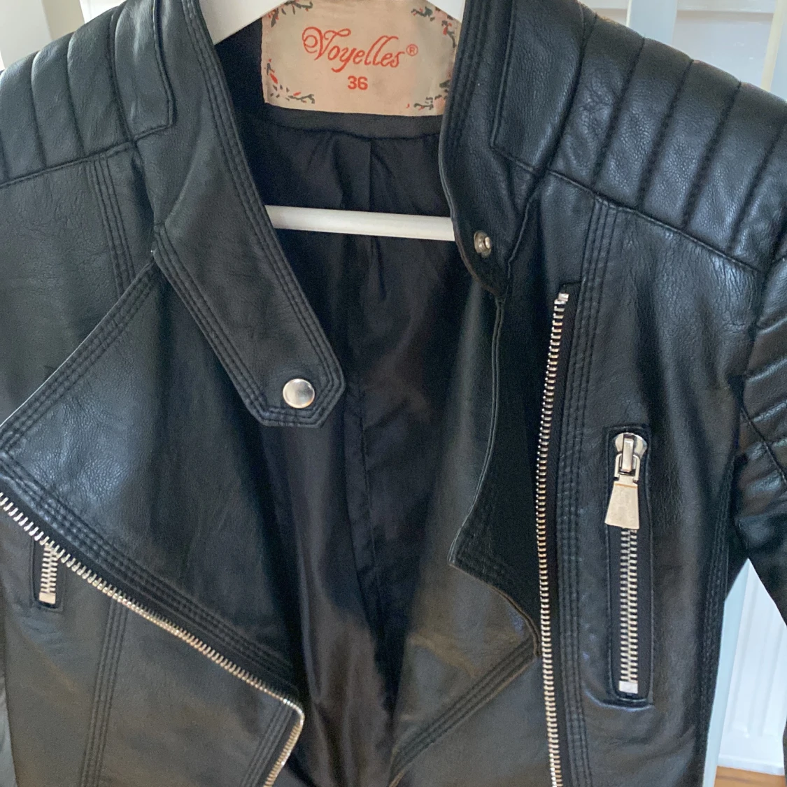 Svart skinnjacka från Voyelles, stl 36 - 4